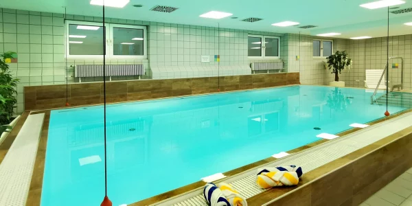 Schwimmbad für Wassergymnastik & Wassertherapie in Bad Füssing Badekur